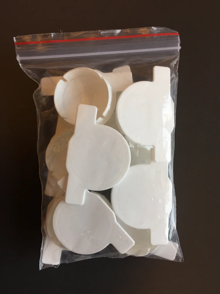 DEKKPLUGG Ø35MM HVIT 10STK v:7441254 DEKKPLUGG Ø35MM HVIT 10STK v:7441254